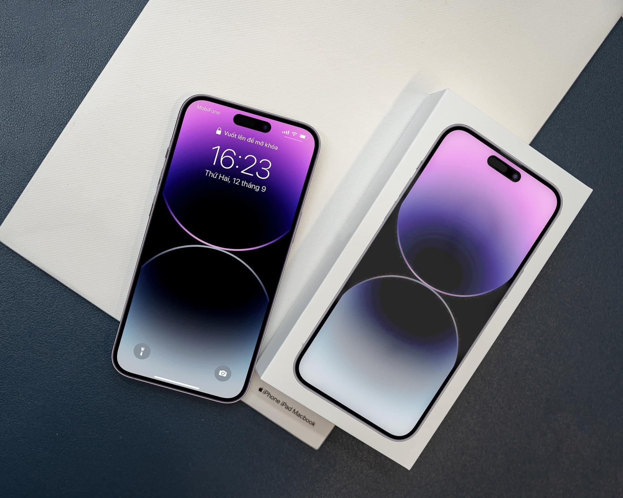 Mở hộp trên tay iPhone 14 Pro Max Vẫn cứ là cực phẩm, smartphone Andr Táo Mỹ Apple Store Mở hộp trên tay iPhone 14 Pro Max Vẫn cứ là cực phẩm, smartphone Andr Táo Mỹ Apple Store